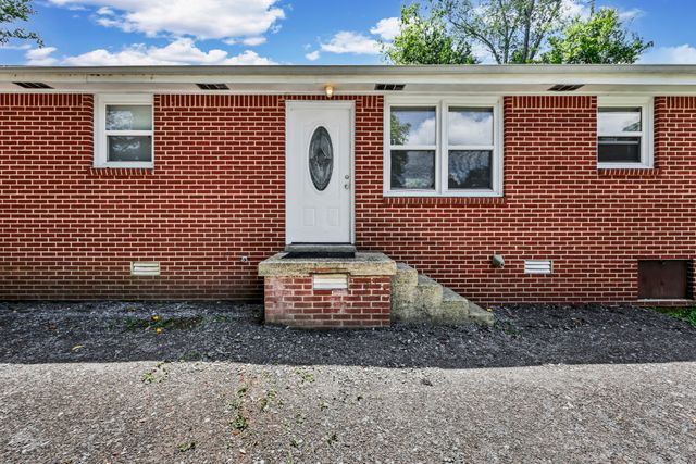 88 W Fork Dr, Clarksville, TN 37042