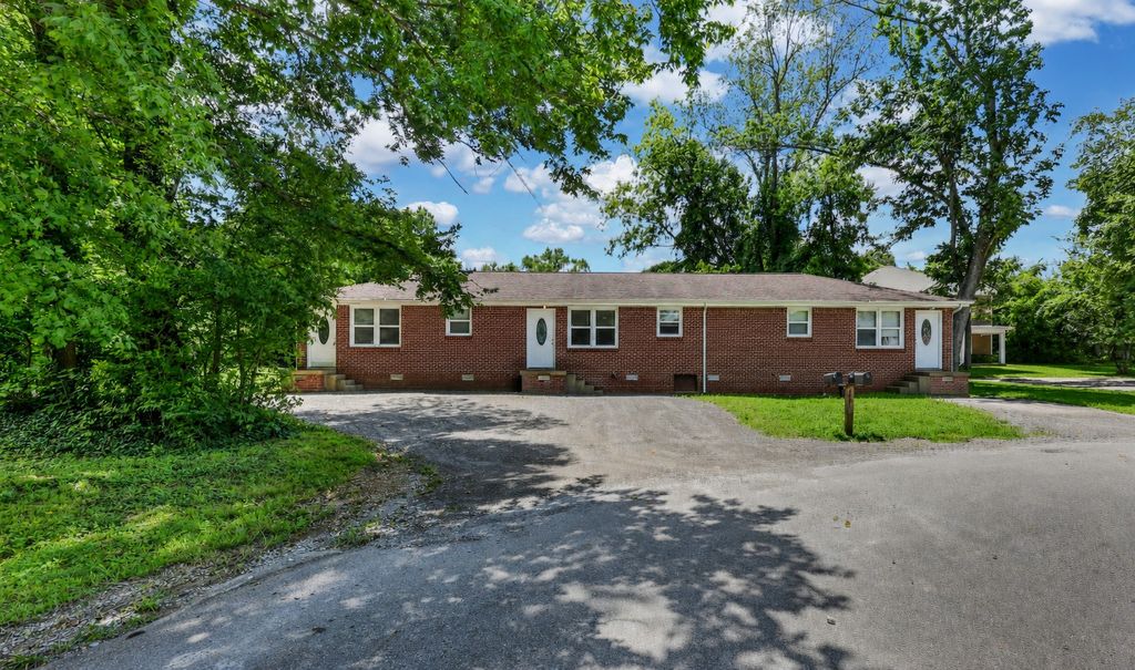 88 W Fork Dr, Clarksville, TN 37042