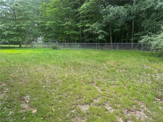25853 Euclid Chagrin Pky, Richmond Heights, OH 44143