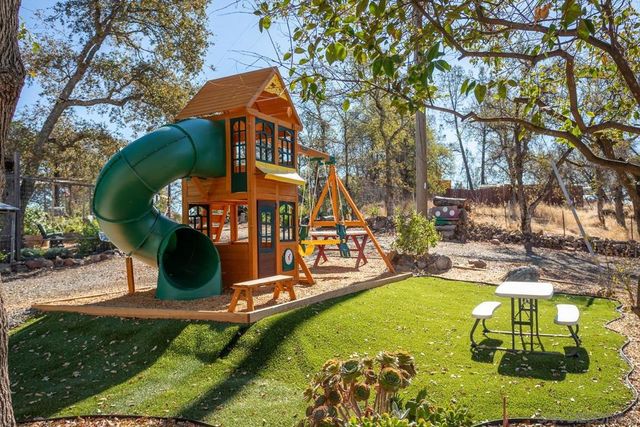 135 Sunny Hills Rd, Bangor, CA 95914