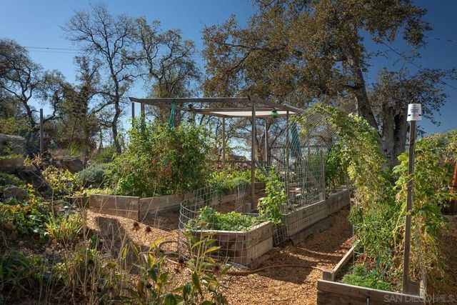 135 Sunny Hills Rd, Bangor, CA 95914