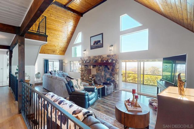 135 Sunny Hills Rd, Bangor, CA 95914