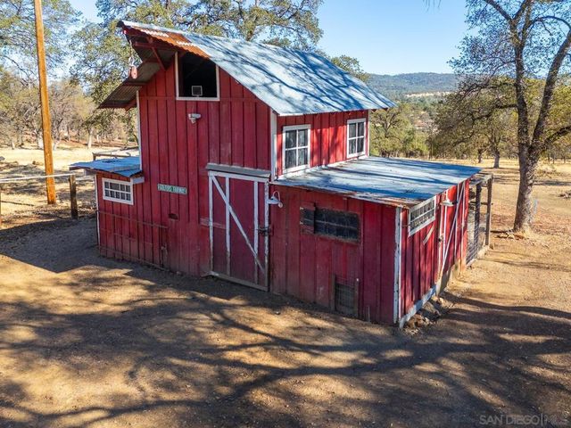 135 Sunny Hills Rd, Bangor, CA 95914