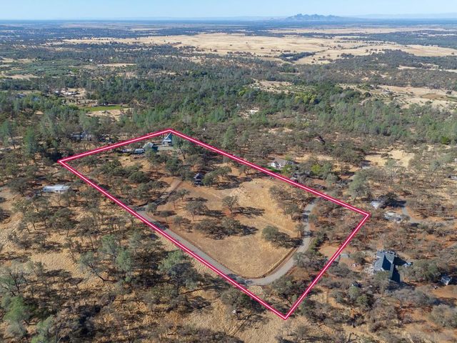 135 Sunny Hills Rd, Bangor, CA 95914