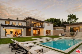 38 Dapplegray Road, Bell Canyon, CA 91307