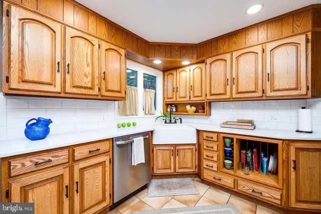 199 DEER HILL RD, Reading, PA 19607