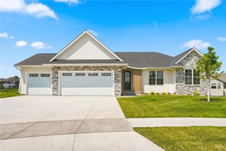4135 Tall Pines Court, Marion, IA 52302
