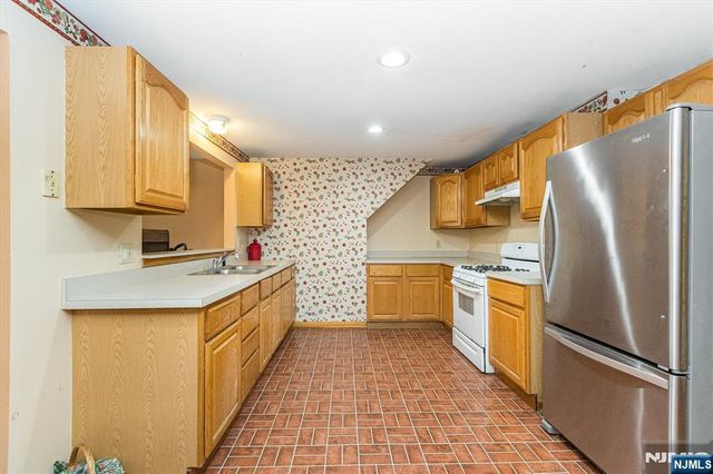 261 Terhune Avenue, Passaic, NJ 07055