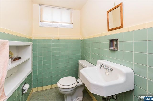 261 Terhune Avenue, Passaic, NJ 07055
