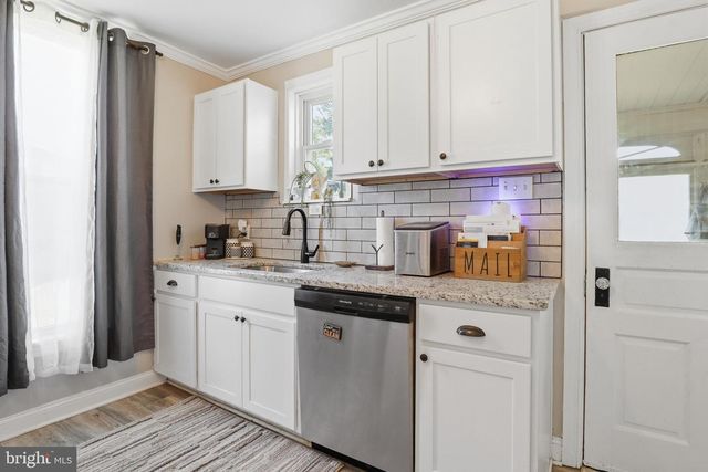50 S MAIN ST, Seven Valleys, PA 17360