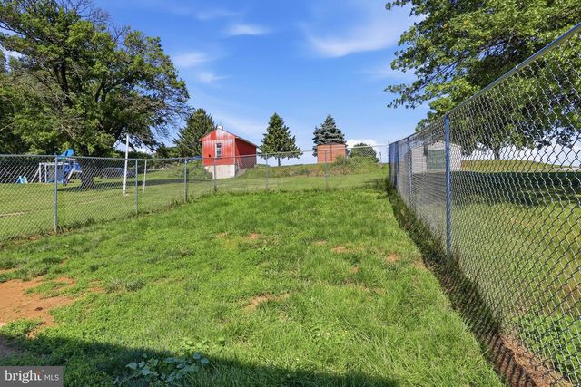 50 S MAIN ST, Seven Valleys, PA 17360