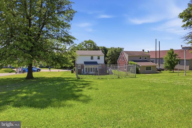 50 S MAIN ST, Seven Valleys, PA 17360