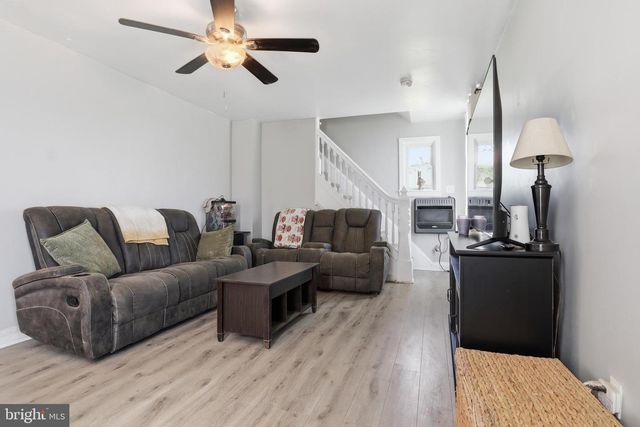 50 S MAIN ST, Seven Valleys, PA 17360