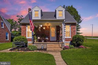 50 S MAIN ST, Seven Valleys, PA 17360