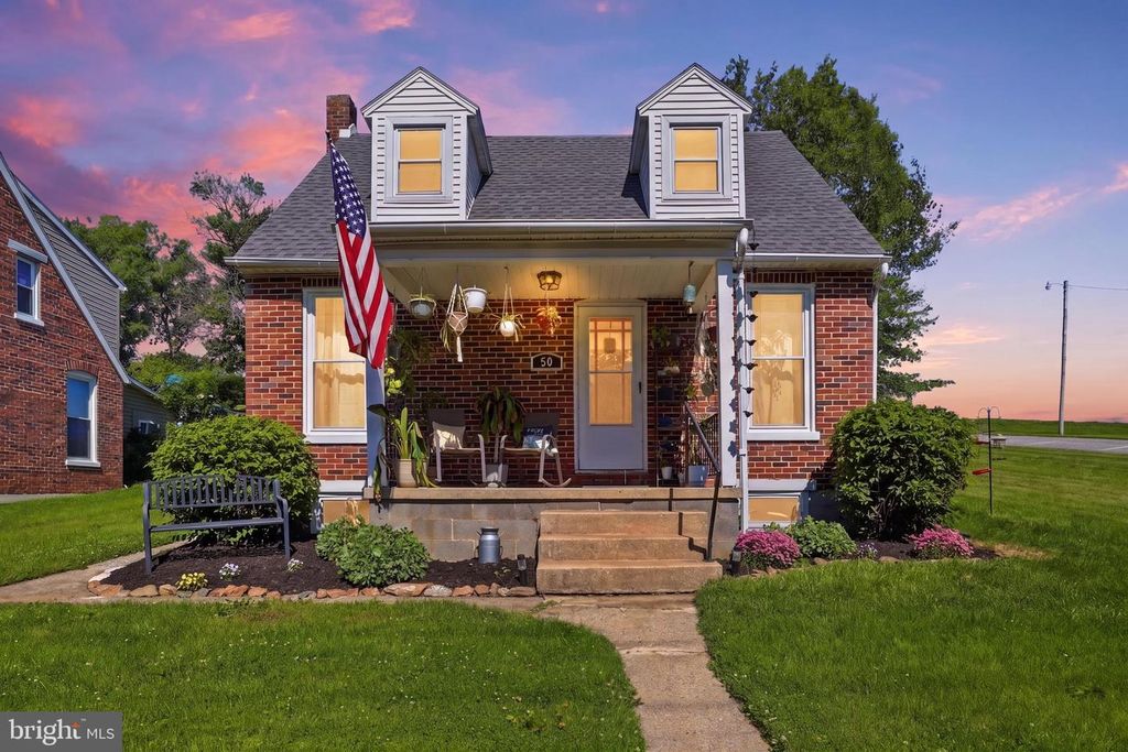 50 S MAIN ST, Seven Valleys, PA 17360