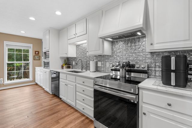 529 S Prewitt Street, Nevada, MO 64772