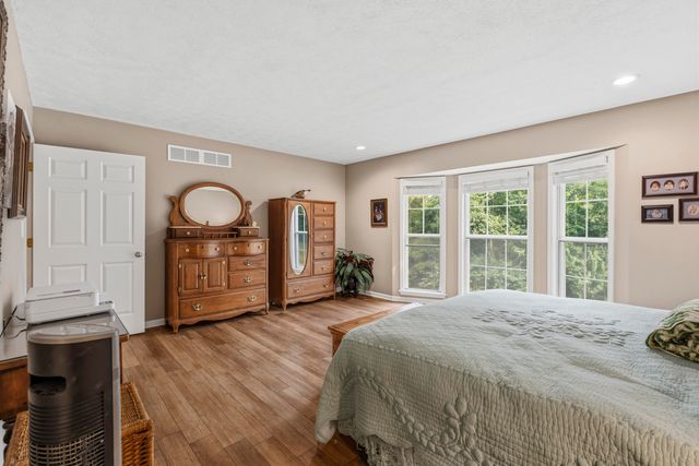 529 S Prewitt Street, Nevada, MO 64772