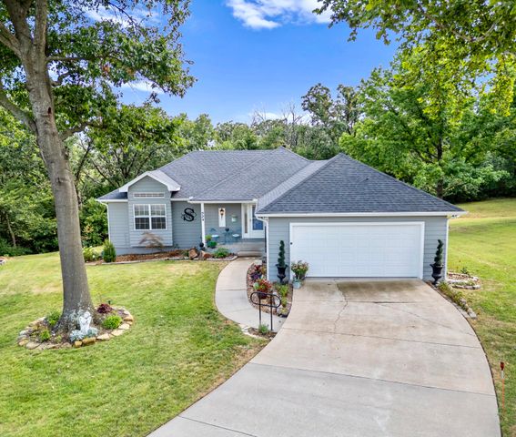 529 S Prewitt Street, Nevada, MO 64772