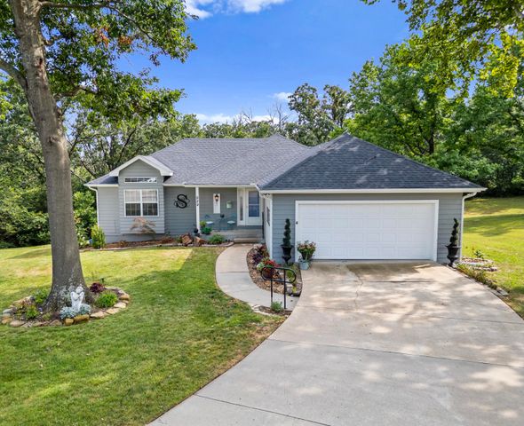 529 S Prewitt Street, Nevada, MO 64772