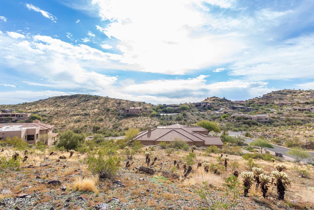 Image 10 of property listing at 14015 S 19TH Street 18, Phoenix, AZ 85048