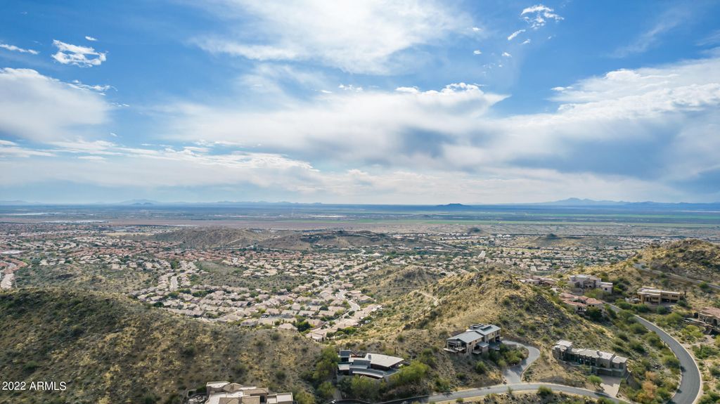 Image 19 of property listing at 14015 S 19TH Street 18, Phoenix, AZ 85048