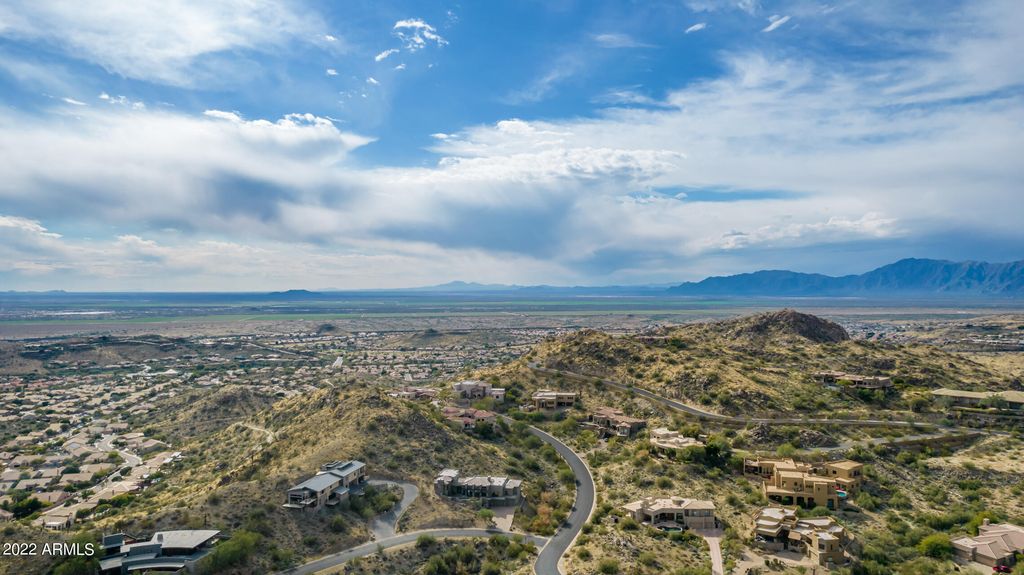 Image 20 of property listing at 14015 S 19TH Street 18, Phoenix, AZ 85048