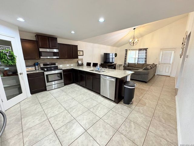 8011 Solar Mist, San Antonio, TX 78252