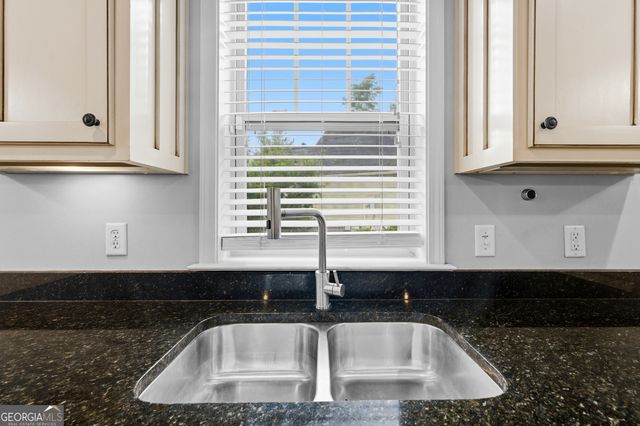 75 Jacobs Circle, Richmond Hill, GA 31324