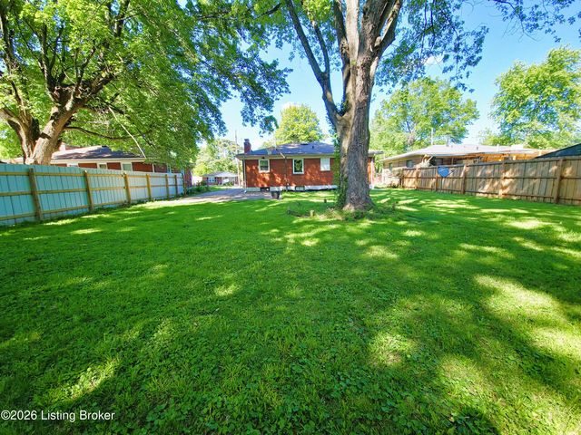 3216 New Lynnview Dr, Louisville, KY 40216