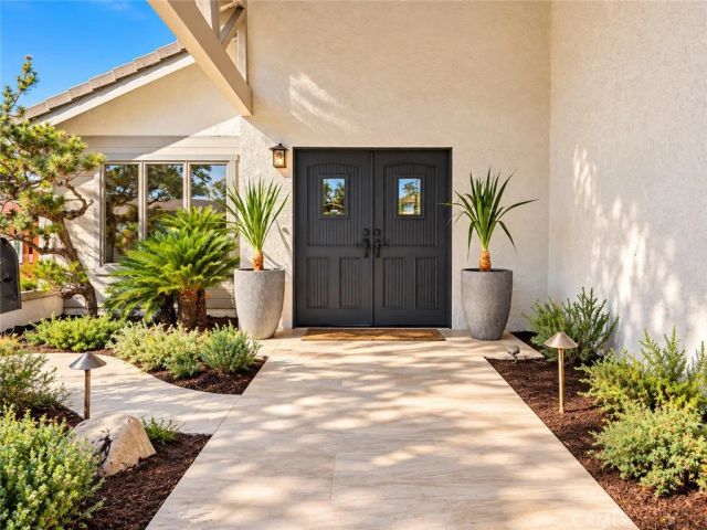 2533 E Tennyson, Anaheim, CA 92806