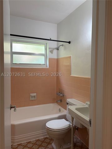 3923 Segovia St 2nd floor, Coral Gables, FL 33134