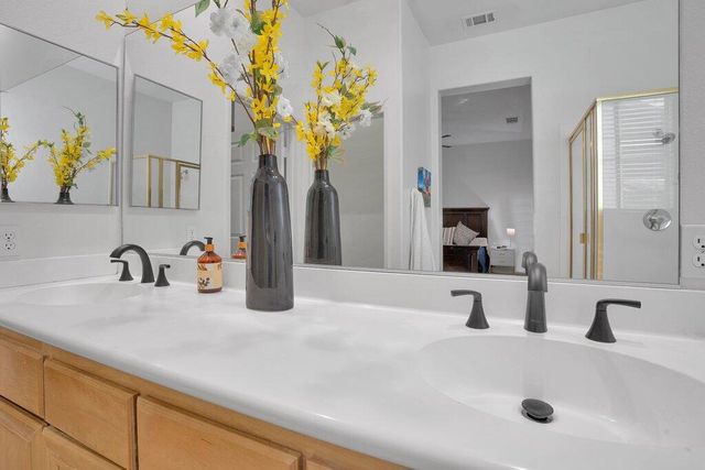 45180 Debbie Drive, La Quinta, CA 92253