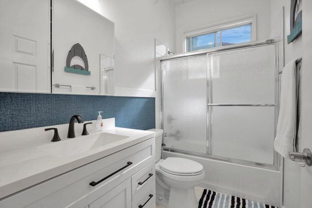 45180 Debbie Drive, La Quinta, CA 92253