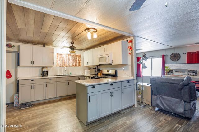 426 W COTTONWOOD Lane 94, Casa Grande, AZ 85122