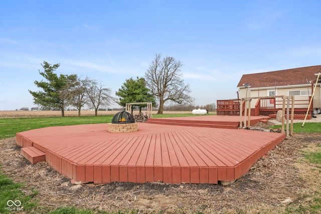 7120 N 450 E, Lebanon, IN 46052