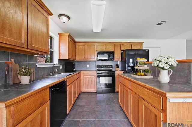 23857 Rosemont Ave, Denham Springs, LA 70726