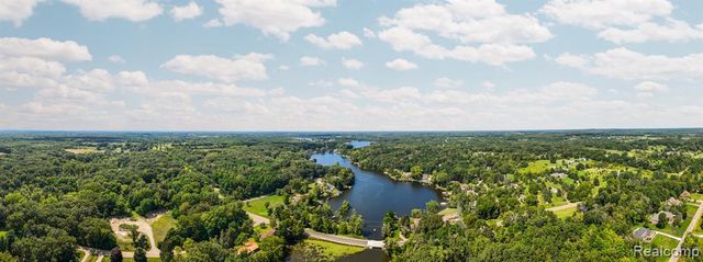 00001 Ledgewood Drive, Fenton, MI 48430