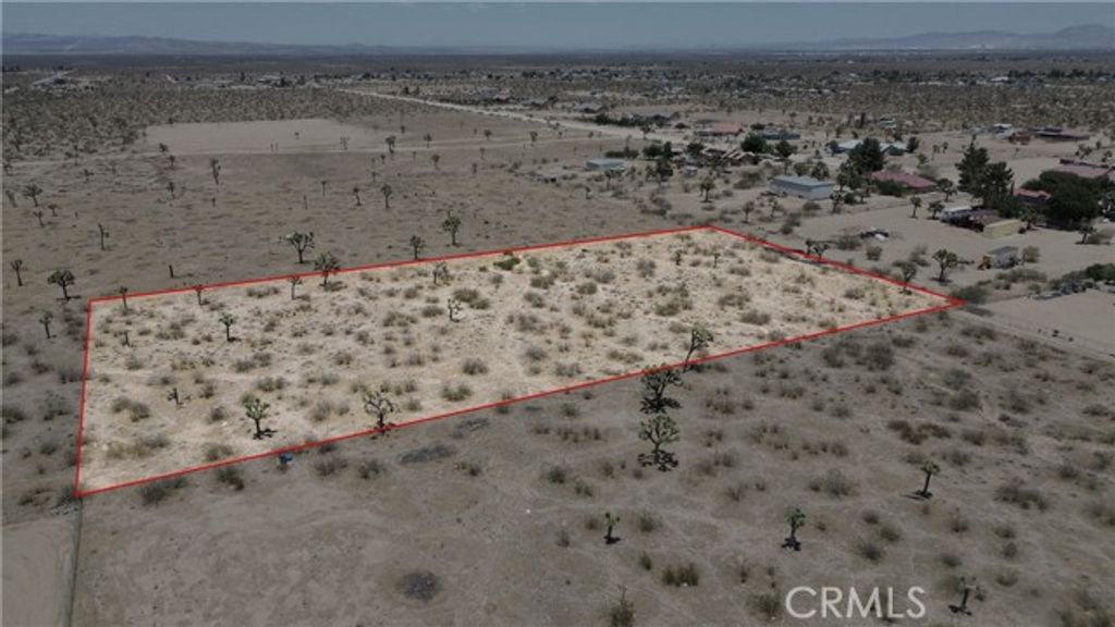 4 Peral Road, Phelan, CA 92371