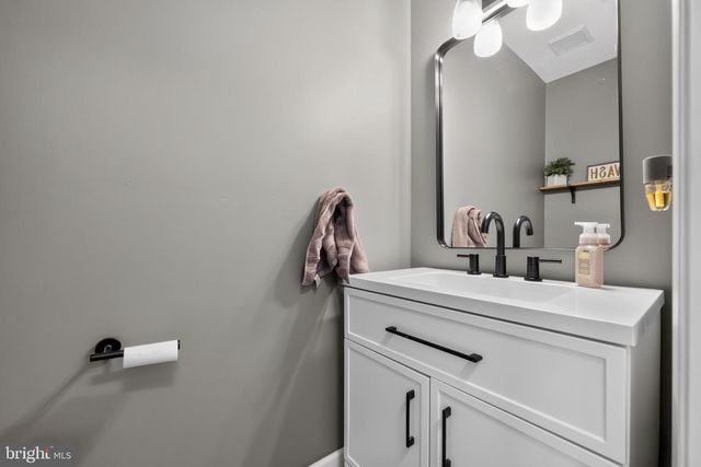 203 TANGLEWOOD DR, Sicklerville, NJ 08081