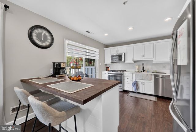 203 TANGLEWOOD DR, Sicklerville, NJ 08081