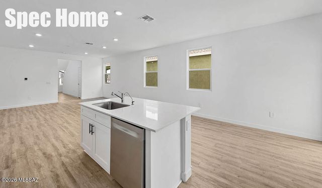 6693 S Barefoot Avenue, Tucson, AZ 85746