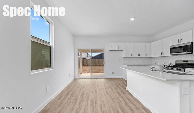 6693 S Barefoot Avenue, Tucson, AZ 85746