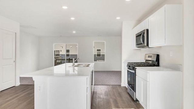 6510 Linden Trail B, Wonder Lake, IL 60097