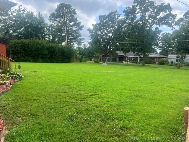 1221 Country Club, Mcalester, OK 74501