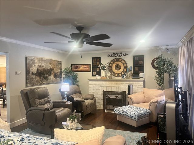 1221 Country Club, Mcalester, OK 74501