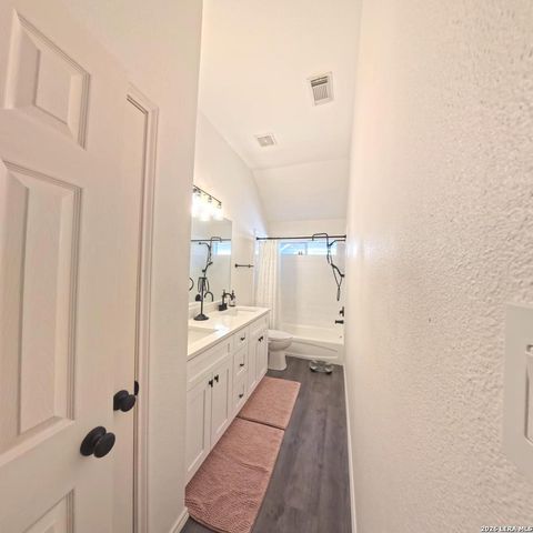 20115 standish, San Antonio, TX 78258