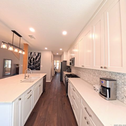 20115 standish, San Antonio, TX 78258