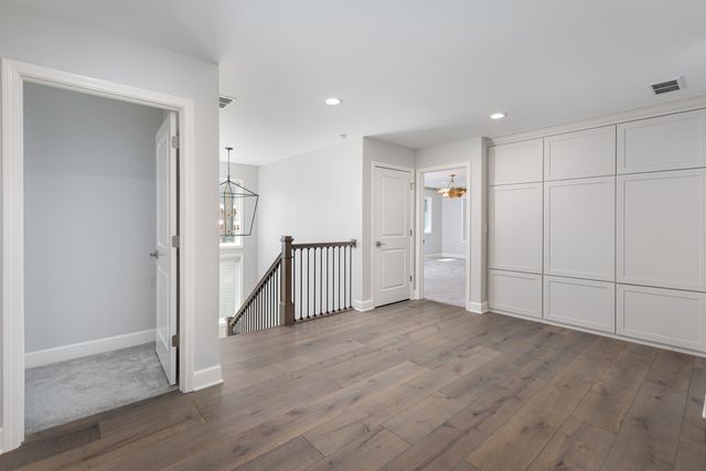 1321 N Webster Street, Naperville, IL 60563