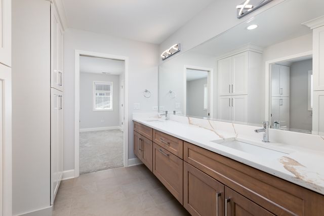 1321 N Webster Street, Naperville, IL 60563