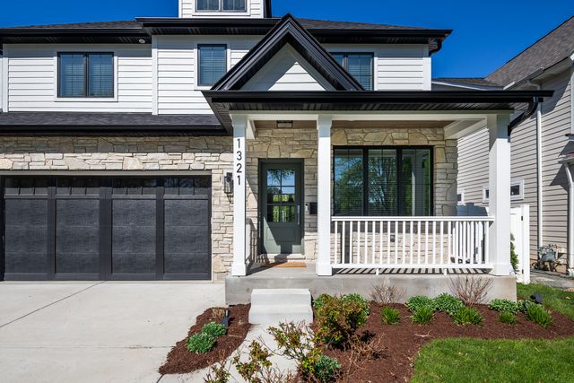 1321 N Webster Street, Naperville, IL 60563